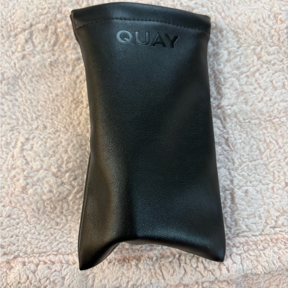 Quay Australia Black Sunglasses - Picture 5 of 5
